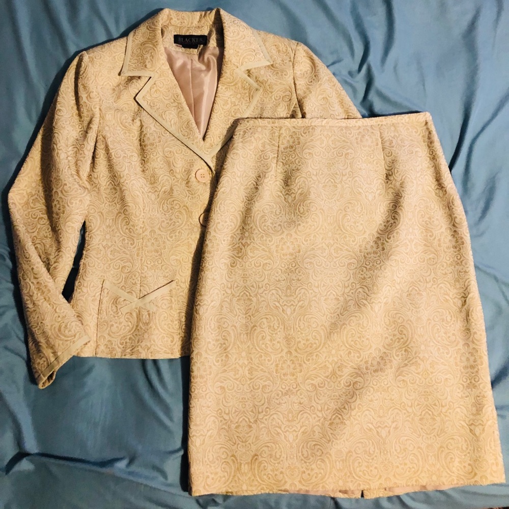 Women’s business casual suit